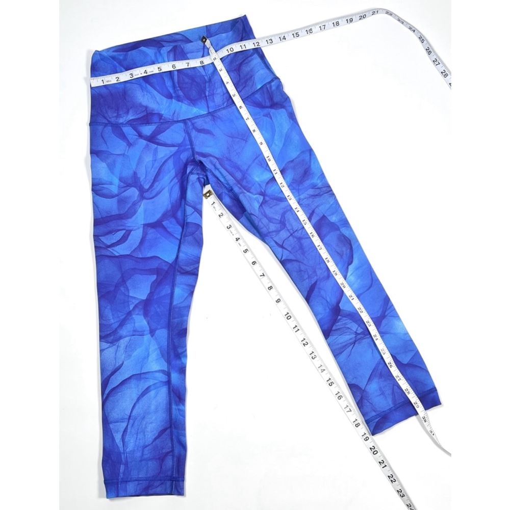 Lululemon Athletica Leggings Size 6 Abstract Blue Capri Cropped - Picture 5 of 6